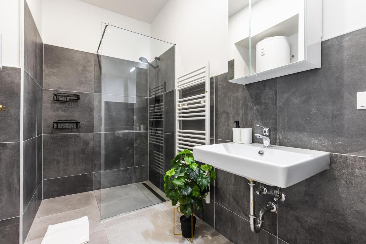 Classy And Elegant Apartments In A Calm Area 비엔나 외부 사진